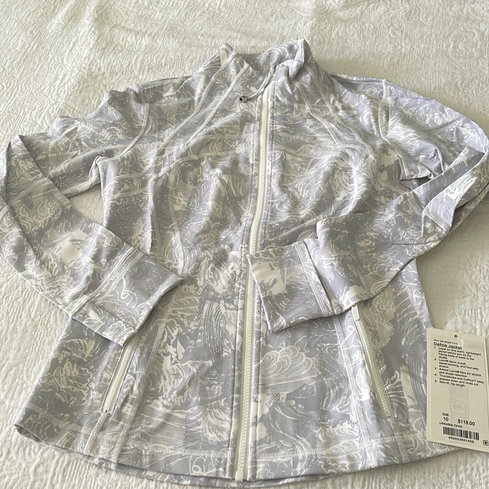 Women’s define jacket NWT